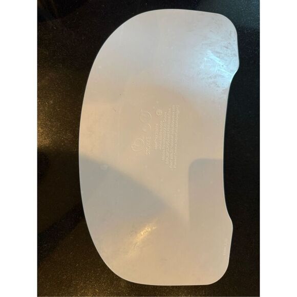 The ezpz™ by Stokke™ mat is an all-in-one placemat and bowls - Picture 6 of 6